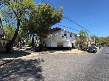 Casa · 235m² · 6 Ambientes · 1 Cochera · Venta Casa 6 Amb C/ Coch - Terraza - Quincho Floresta