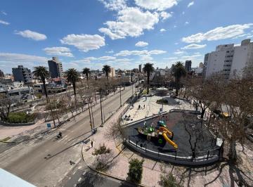 Casa · 130m² · 4 Ambientes · Casa con Terraza Parrilla Valentin Alsina Lanus