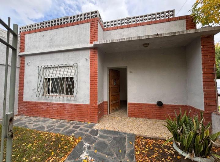 Casa · 135m² · 5 Ambientes · 1 Cochera