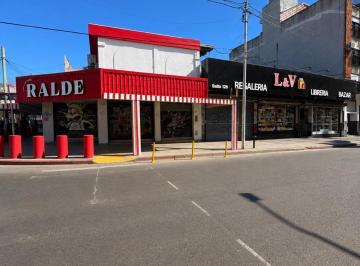 Local comercial · 832m² · Venta Local Moron 832 m Esquina Estrategica