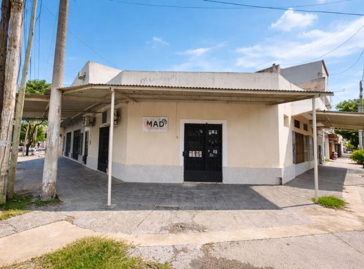 Local comercial · 195m²