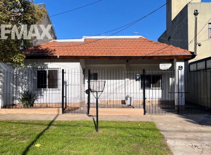 Casa · 81m² · 3 Ambientes · 1 Cochera