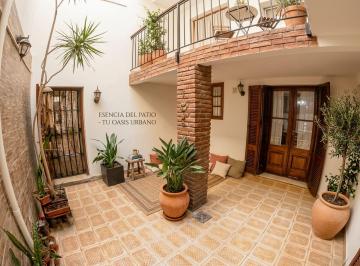 PH · 85m² · 4 Ambientes · PH en Recoleta. Patio Central y Bajas Expensas