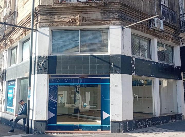 Local comercial · 176m²