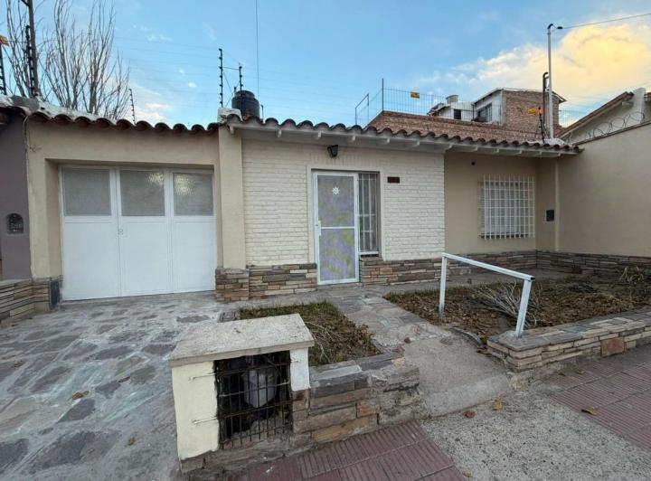 Casa · 139m² · 4 Ambientes · 1 Cochera