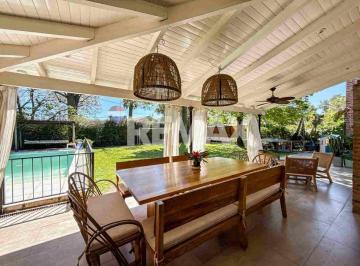 Casa · 189m² · 6 Ambientes · Venta Casa Estancia Alvear Don Torcuato B° Cerrado