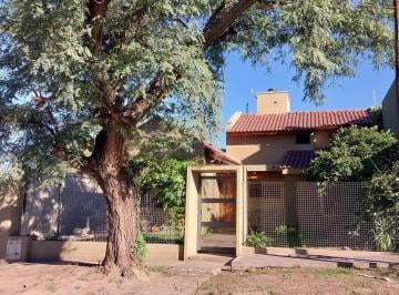 Casa · 750m² · 7 Ambientes · 1 Cochera · Casa Más Galpón 200 Mtrs Va Rivera Indarte Oportunidad