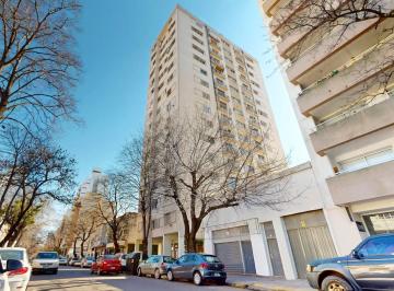 Departamento · 63m² · 4 Ambientes · 55 Entre 8 y 9 - Departamento de Tres Dorm.