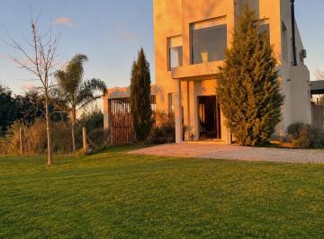 Casa de 5 ambientes, San Vicente · Fincas de San Vicente | Casa de 300 m² con Galería, Pileta y 3.000 m² de Parque