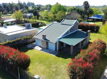 Casa · 100m² · 4 Ambientes · 3 Cocheras · Casa en Sauce Montrull