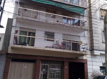 Departamento de 2 ambientes, Almagro · 2 Ambientes Al Frente, Balcon Corrido + Cochera Fija Cubierta