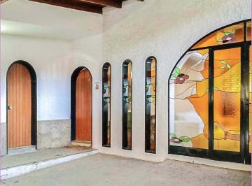 Casa · 400m² · 8 Ambientes · 2 Cocheras · Casa en B° Bombal Sur