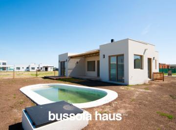 Casa · 164m² · 5 Ambientes · 2 Cocheras · Casa en Venta de 5 Ambientes en Una Planta con Pileta en Nativas Puertos Escobar