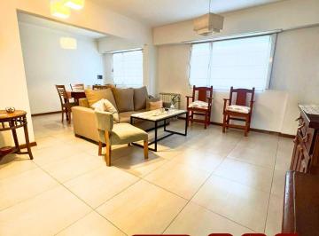 Casa · 135m² · 4 Ambientes · 1 Cochera · Casa en Venta