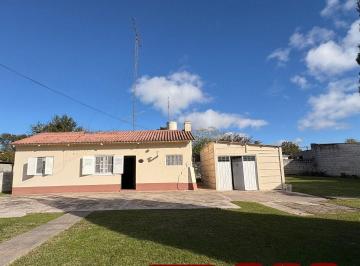 Casa · 123m² · 5 Ambientes · 1 Cochera · Venta Casa en Villa Cacique - Barker.