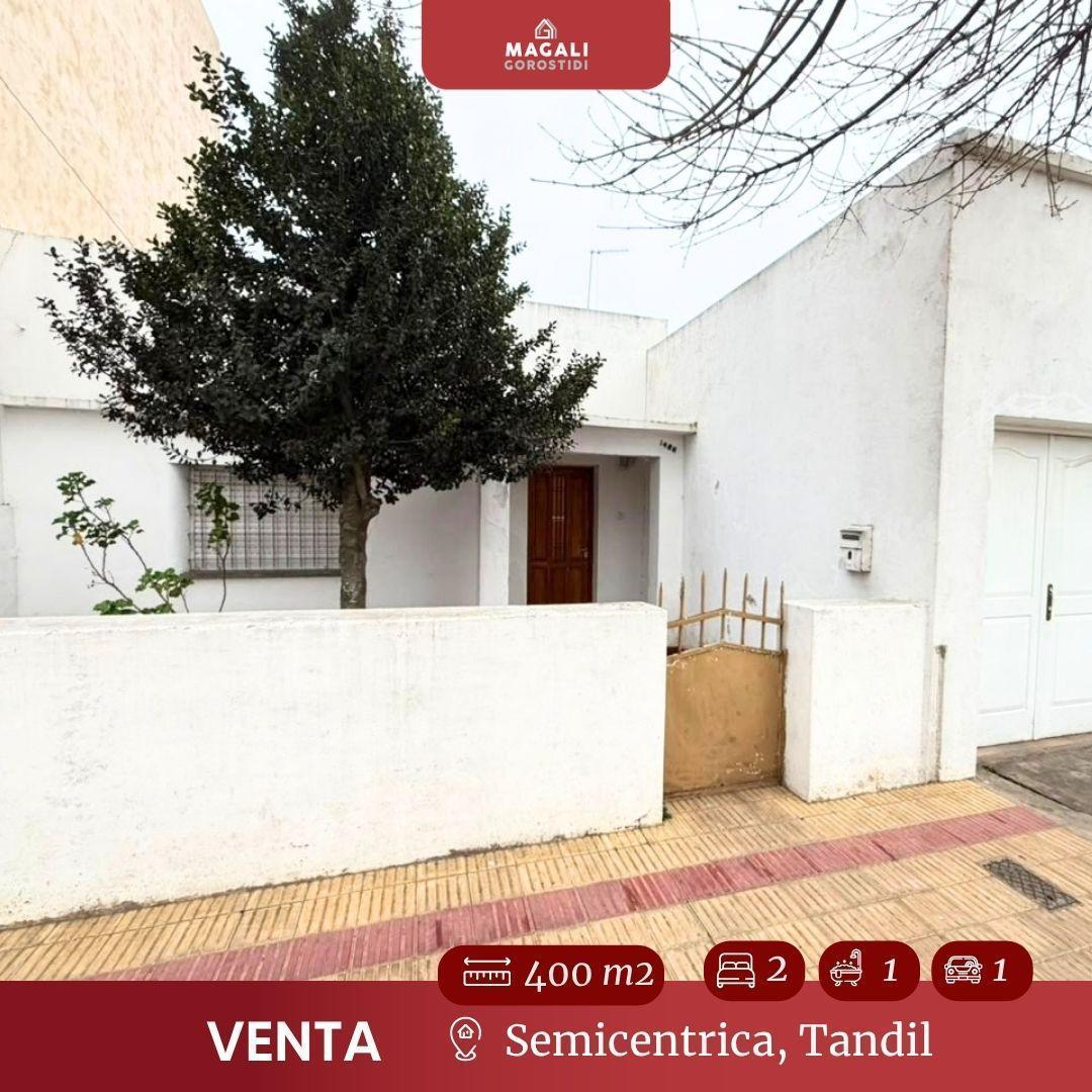 Casa en venta semicéntrica, 2 dormitorios, 400m²