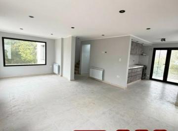 Casa · 210m² · 5 Ambientes · 1 Cochera · Casa en Tandil