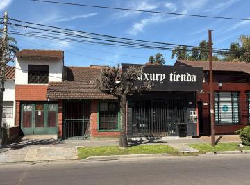 Local comercial · 118m² · 4 Ambientes · 1 Cochera · En Venta Castelar Av Santa Rosa Local con Vivienda