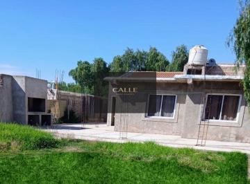 Casa de 4 ambientes, El Challao · Casa en Venta en El Challao