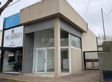 Local comercial · 68m² · Oficina Local Comercial en Alquiler, Plottier
