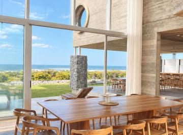 Casa · 905m² · 14 Ambientes · 4 Cocheras · Venta Casa en Brisas, Villarobles
