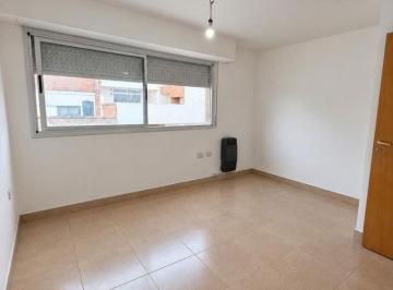 Departamento · 80m² · 2 Dormitorios · Duplex en Alquiler en Av Presidente Peron 1575