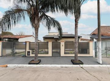 PH · 150m² · 4 Ambientes · 1 Cochera · Excelente Casa Tipo PH Equipada - 4 Ambientes - Merlo Sur