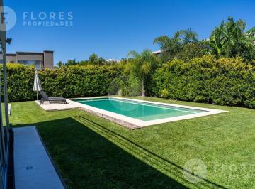 Casa · 292m² · 7 Ambientes · 2 Cocheras · Casa en Venta, 7 Ambientes, 4 Dorm. - La Lomada de Pilar, Pilar