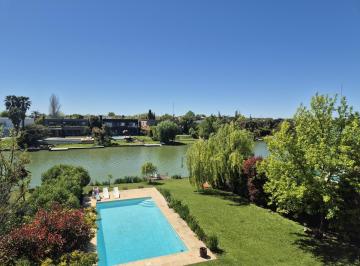 Casa · 265m² · 4 Dormitorios · 1 Cochera · Casa en Lote Al Lago Amoblada en Alquiler Anual en Santa Bárbara