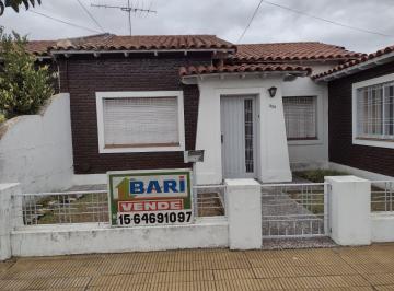 Casa de 4 ambientes, La Matanza · Chalet de 4 Amb y Garage