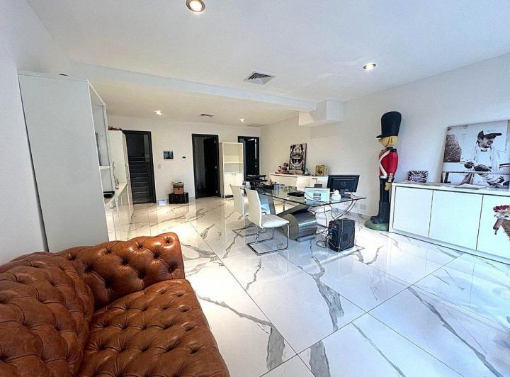 Oficina comercial · 52m² · 1 Cochera
