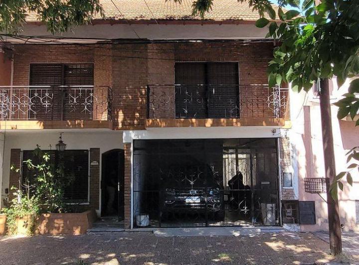 Casa · 200m² · 3 Ambientes · 1 Cochera