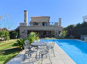 Casa · 187m² · 6 Ambientes · 3 Cocheras · Casa en Venta a La Laguna Barrio Muelles Puertos