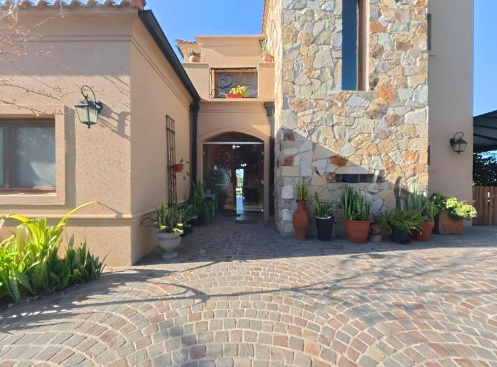 Casa en venta en Muelles · 6 ambientes