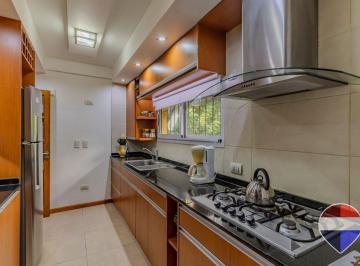 Casa · 130m² · 5 Ambientes · 1 Cochera · Casa en Venta en Villa Elisa