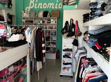 Fondo de comercio · 18m² · Venta de Fondo de Comercio Ov Lagos 2700