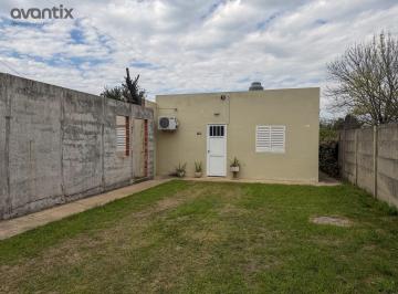 Casa · 38m² · 3 Ambientes · 1 Cochera · Propiedad de 2 Habitaciones y Amplio Patio