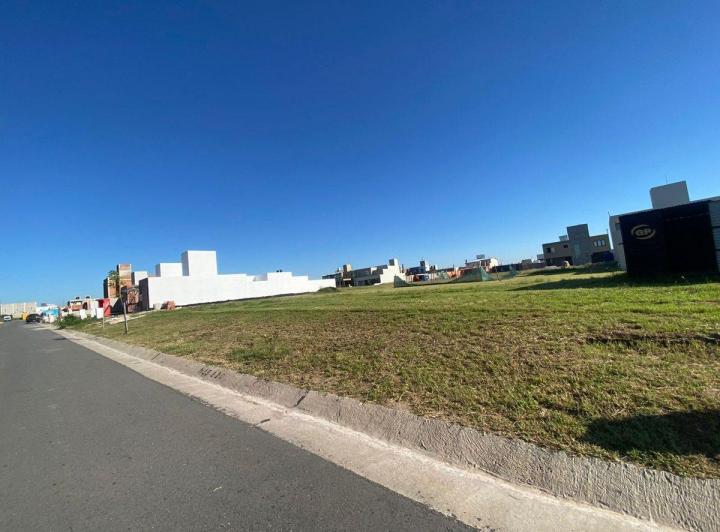 Terreno · 360m²