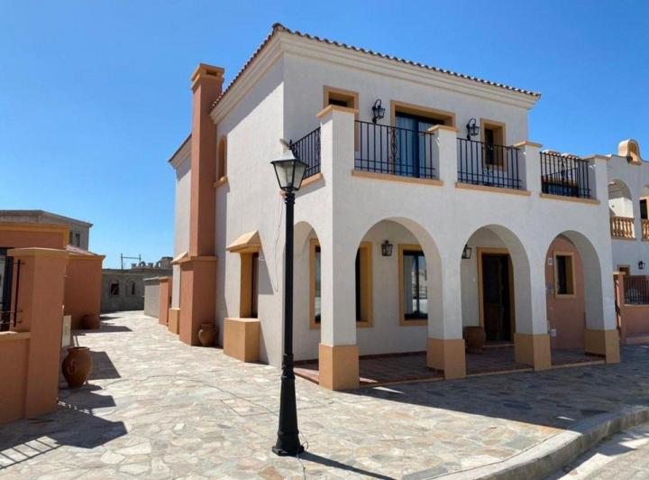 Casa · 140m² · 3 Ambientes · 2 Cocheras