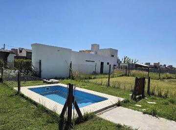 Casa · 70m² · 3 Ambientes · Casa con Pileta en Tds3 Sobre Av.