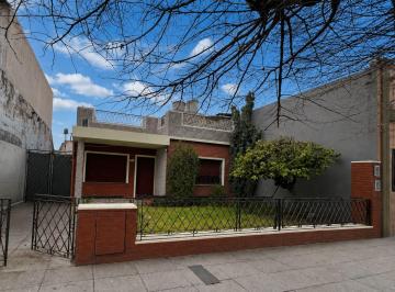 PH · 66m² · 3 Ambientes · Venta PH 3 Amb con Patio y Terraza Caseros - Permuta