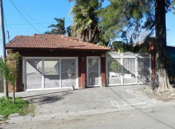 Casa · 340m² · 6 Ambientes · 2 Cocheras · Venta Casa 5 Amb. + Depto en Hurlingham
