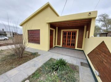 Casa · 144m² · 4 Ambientes · Casa Maipu 706, Eduardo Castex