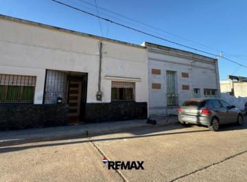 Casa · 188m² · 3 Ambientes · Casa en Venta Dos Dorm. 7 de Marzo 212 Pta Alta
