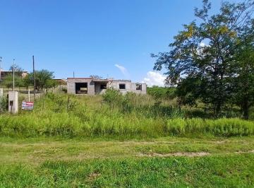 Terreno · 100m² · Casa a Terminar en Cosquin Escritura Gran Lote