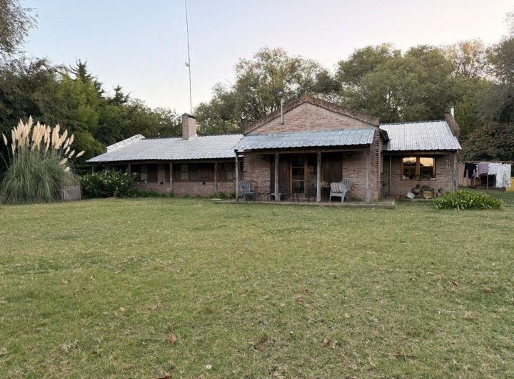 Hotel · 986m²