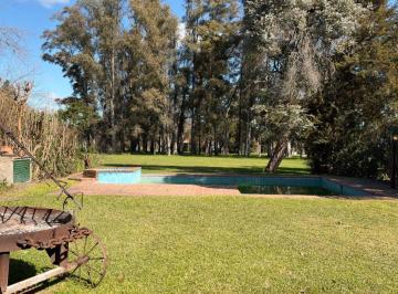 Casa · 130m² · 4 Ambientes · 2 Cocheras · Venta Casa Praderas de Lujan 4 Amb Pileta