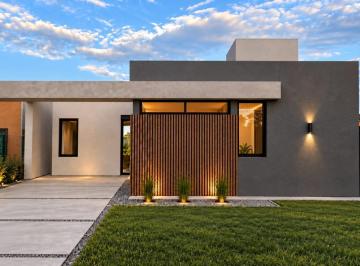 Casa · 360m² · 4 Ambientes · Venta - Casa 3 Dorm. en Construccion