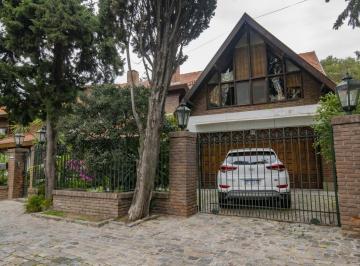 Casa · 500m² · 5 Ambientes · 1 Cochera · Casa de 5 Ambientes con Cochera y Dependencia de Servicio en Venta en Martinez
