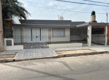Casa · 120m² · 6 Ambientes · 1 Cochera · Alquiler Casa en Barrio Bialet Masse